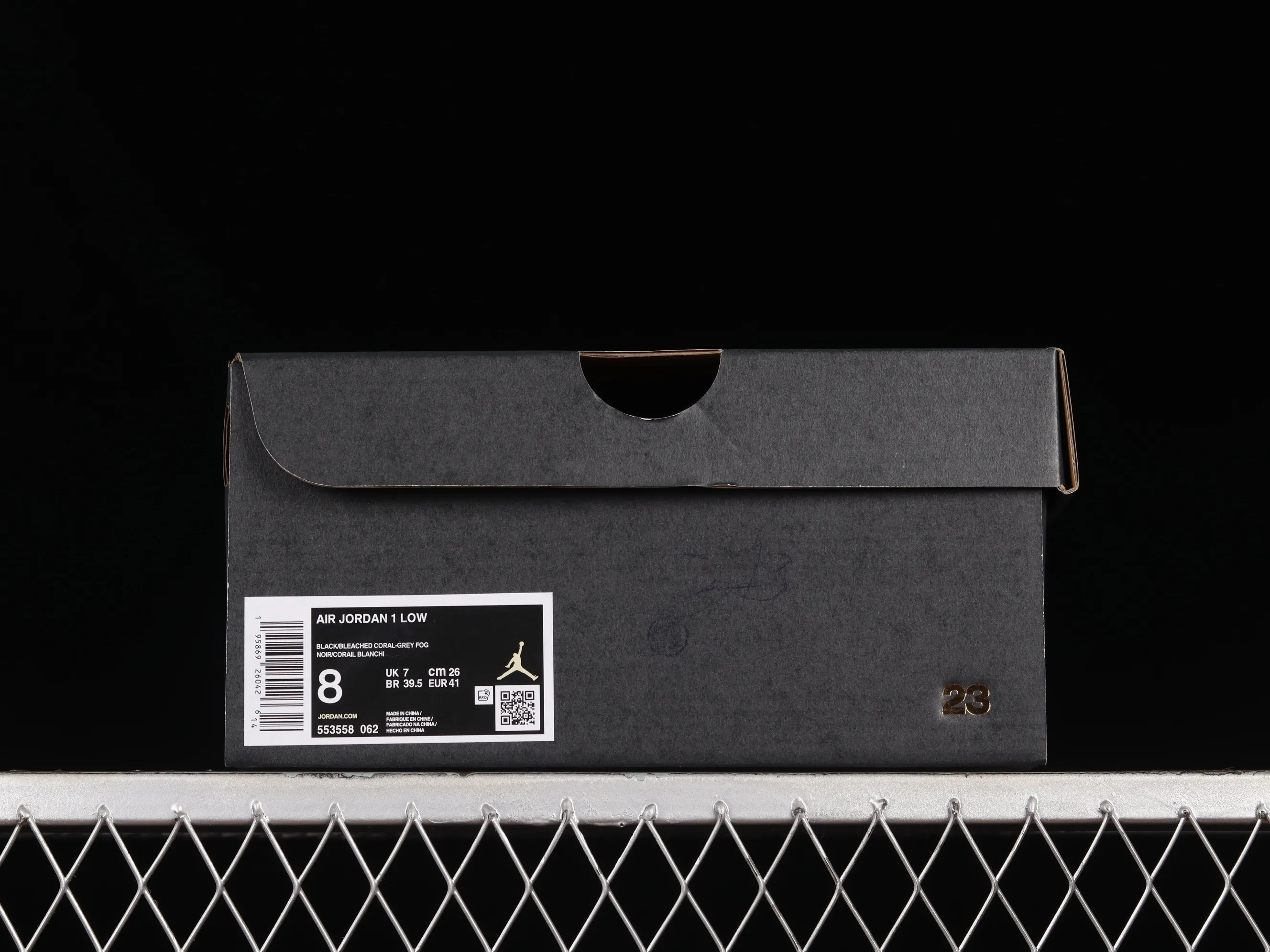 All categories Air Jordan Jordan series basketball shoes Air Jordan 1 Low Z version Air Jordan 1 Low AJ1 Joe 1 customized version Vibe flavor deconstruction Sports culture basketball shoes 553558-062